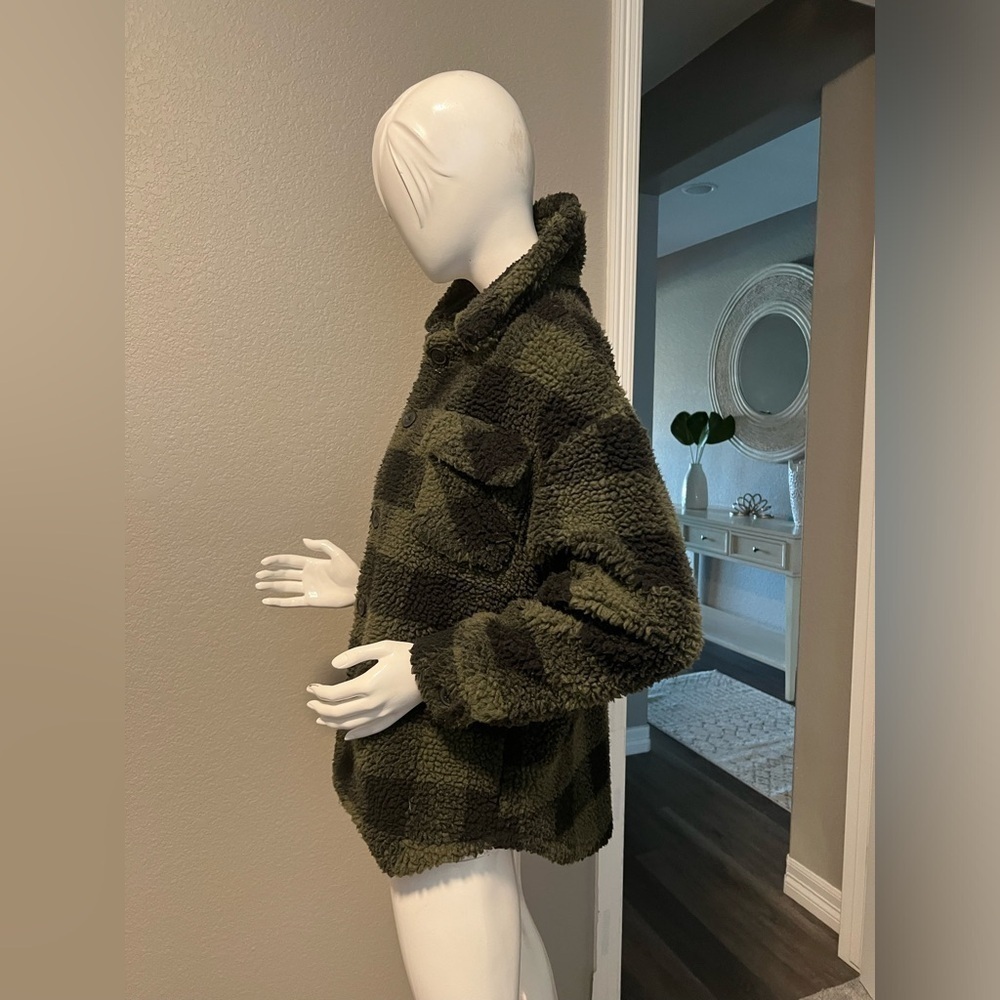 Lucky Brand Faux Sherpa Plaid Coat. Size XS - Picture 5 of 12